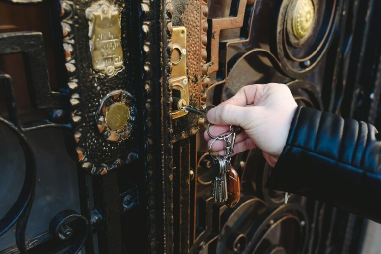 Top Residential Locksmiths Boost Home Safety in Brooklyn Park