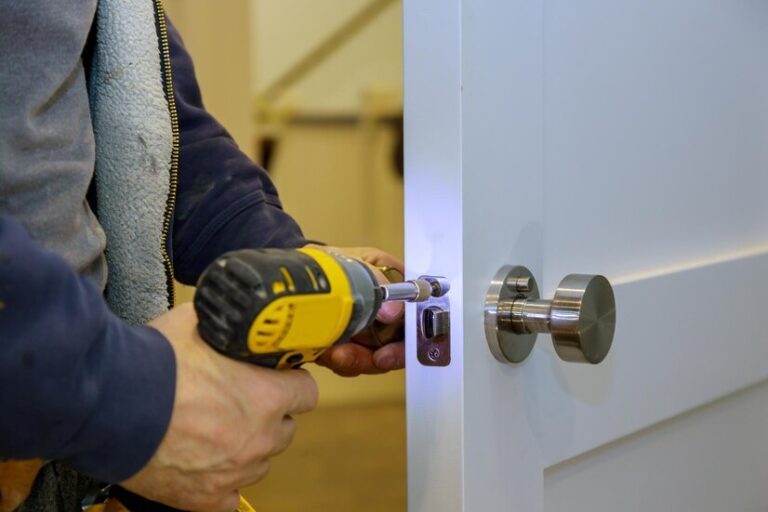 What Should You Expect from a Professional Locksmith?